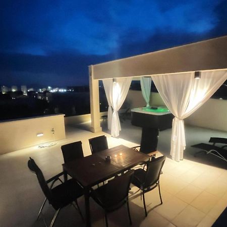 자다르 Olive Oasis Penthouse With Jacuzzi 아파트 외부 사진