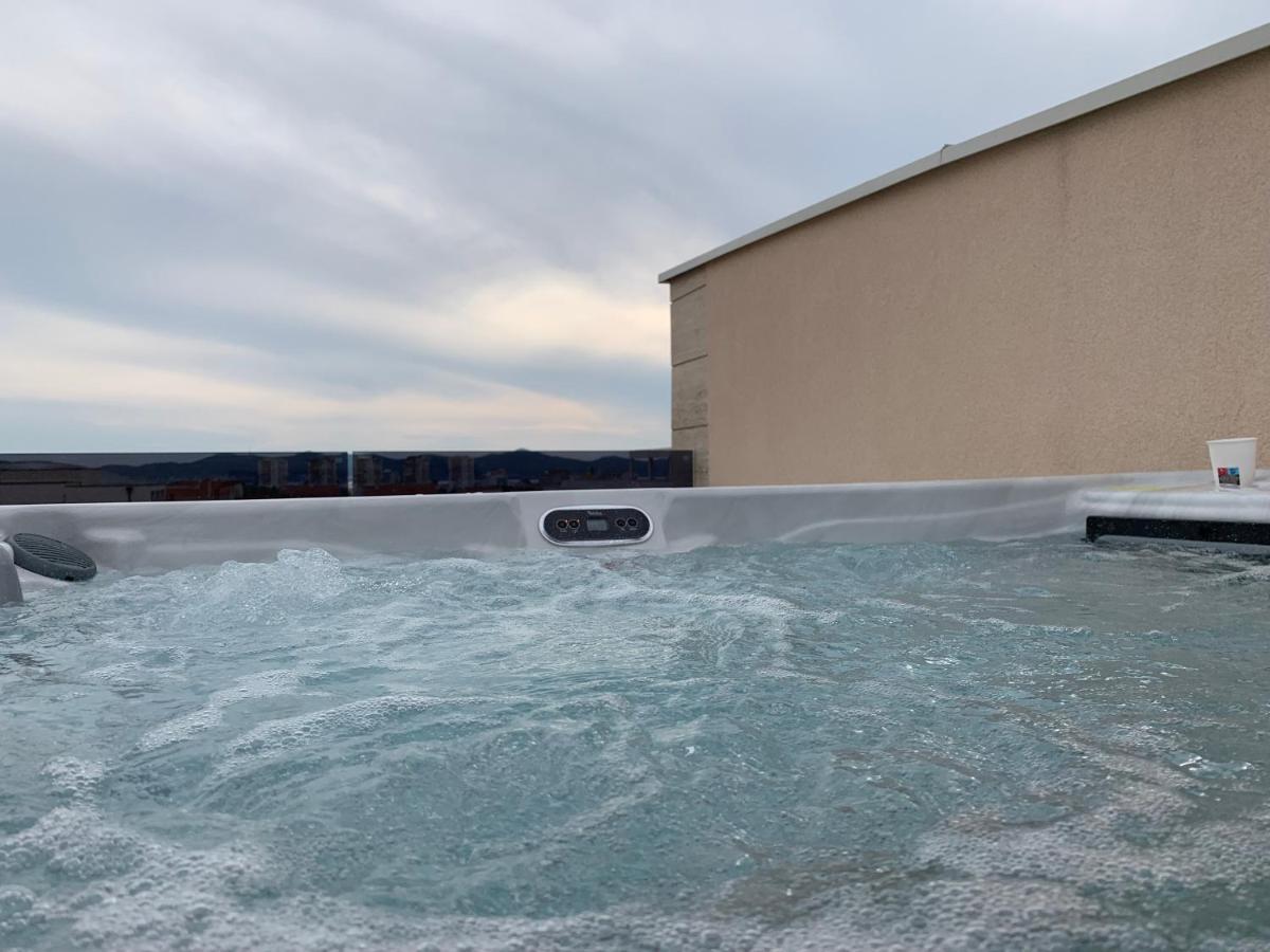 자다르 Olive Oasis Penthouse With Jacuzzi 아파트 외부 사진