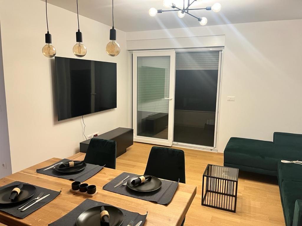 자다르 Olive Oasis Penthouse With Jacuzzi 아파트 외부 사진