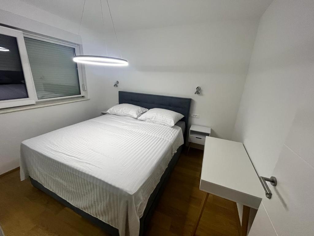자다르 Olive Oasis Penthouse With Jacuzzi 아파트 외부 사진
