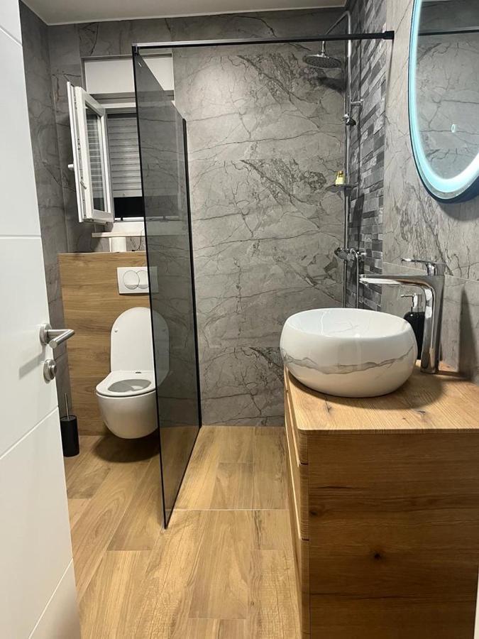자다르 Olive Oasis Penthouse With Jacuzzi 아파트 외부 사진